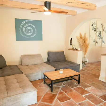 Feriehus Provencal In Preserved Natural Setting *