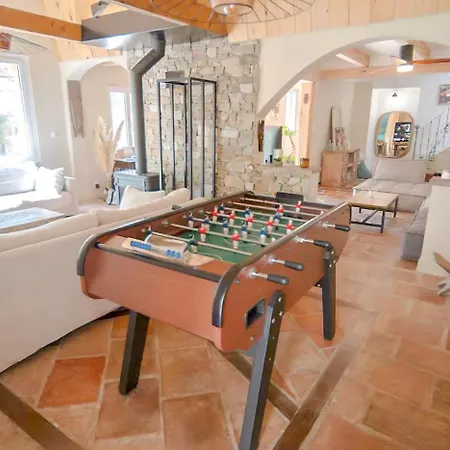 Provencal In Preserved Natural Setting Feriehus *
