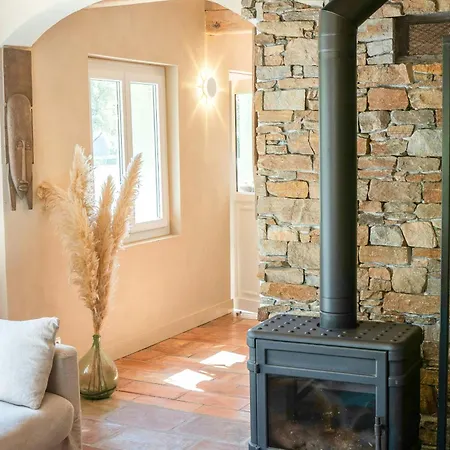 Provencal In Preserved Natural Setting *