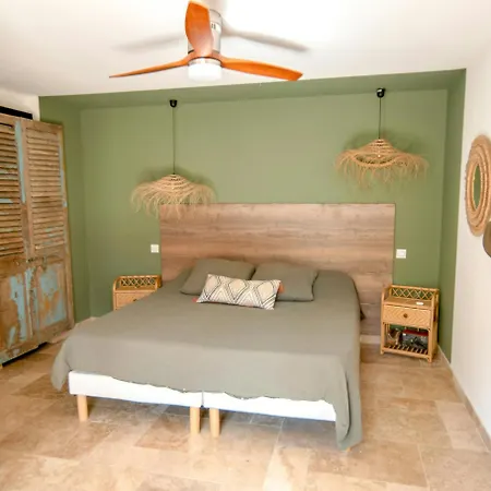 Casa vacanze Provencal In Preserved Natural Setting